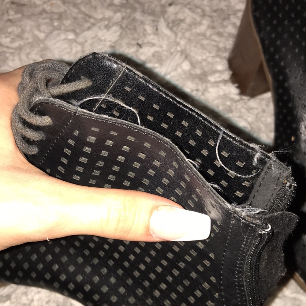Black booties - Picture 5 of 9